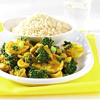 Eiercurry met broccoli en rijst